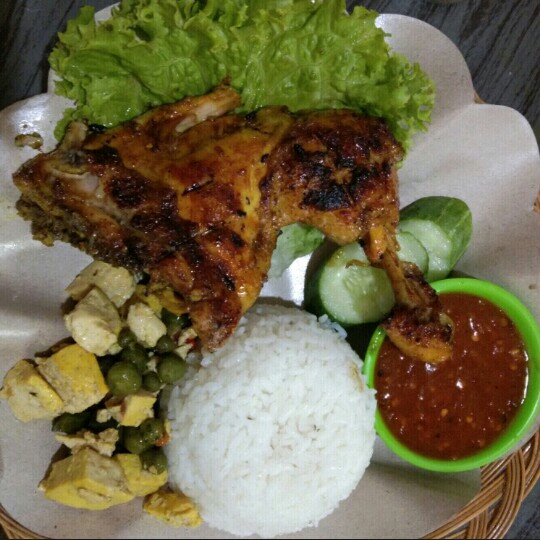 Paket Nasi Ayam Goreng Atau Bakar