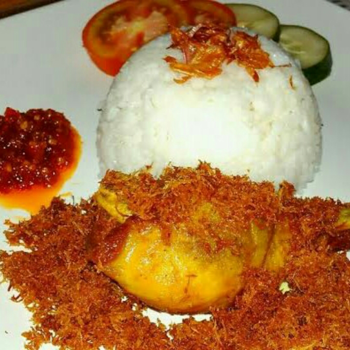 Nasi Ayam Goreng Runtuk