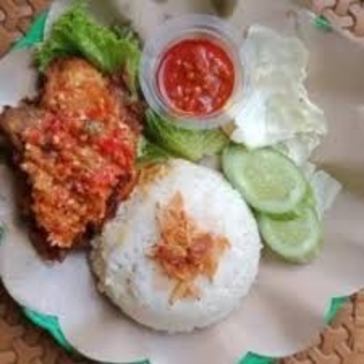 Paket Nasi Ayam Penyet