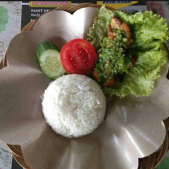 Paket Nasi Ayam Penyet Sambel Ijo