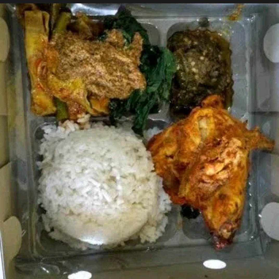 Paket Nasi Box Ayam Bakar