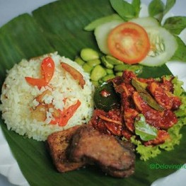 Paket Nasi Liwet Jengkolado