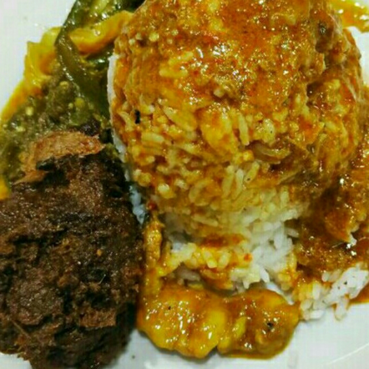 Paket Nasi Padang Rendang