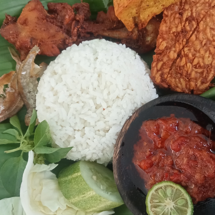 Paket Nasi Timbel Ayam Goreng 