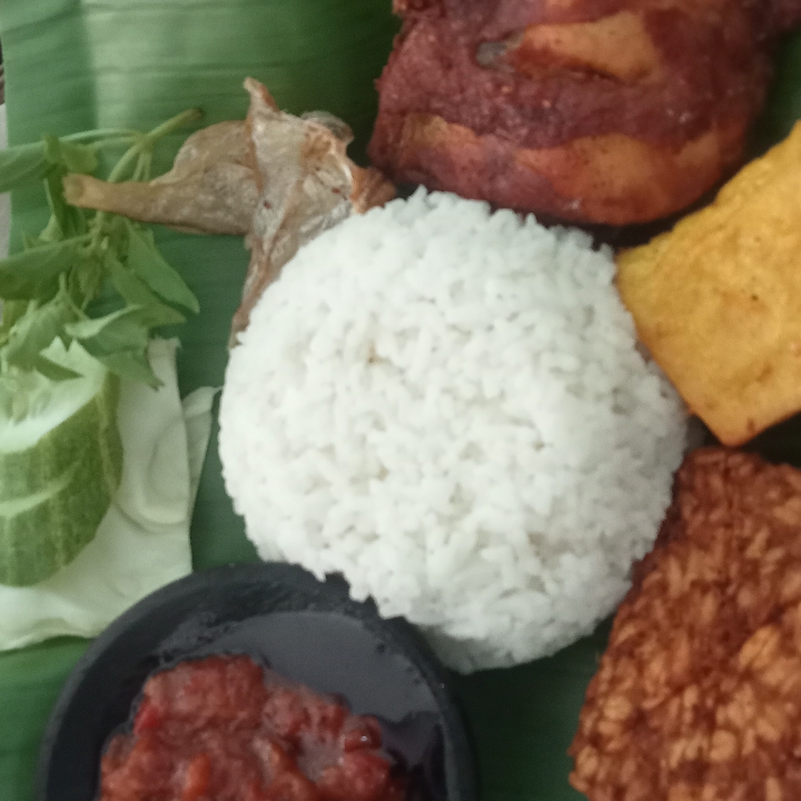 Paket Nasi Timbel Ayam Goreng  2