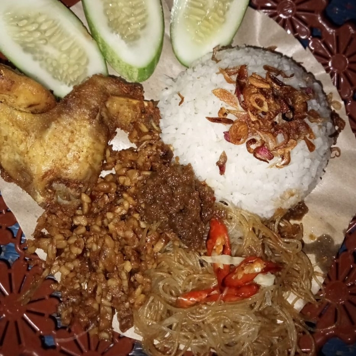 Paket Nasi Uduk Komplit