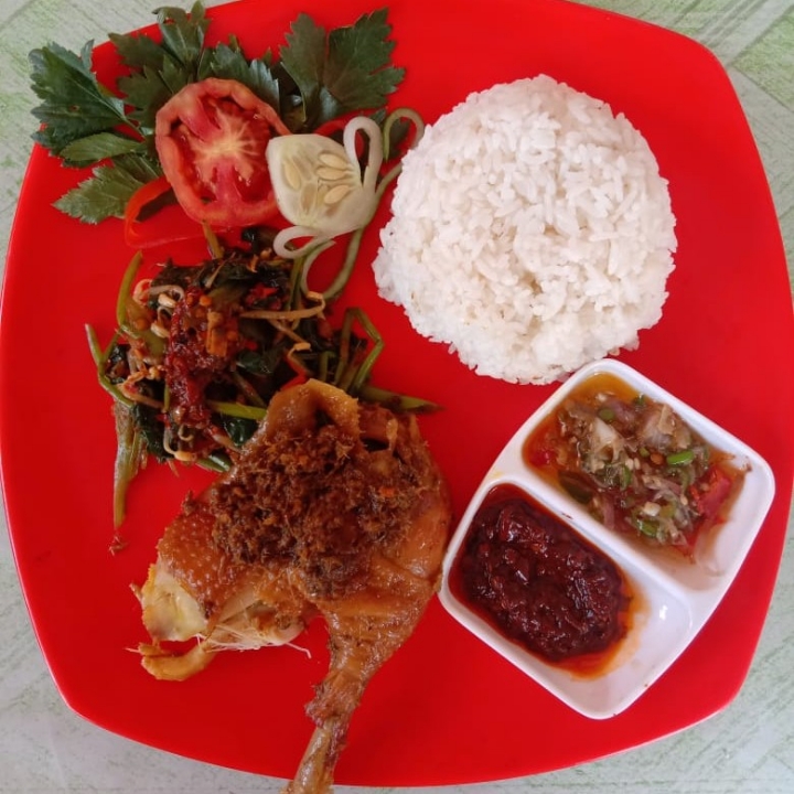 Paket Nasi spesial Betutu