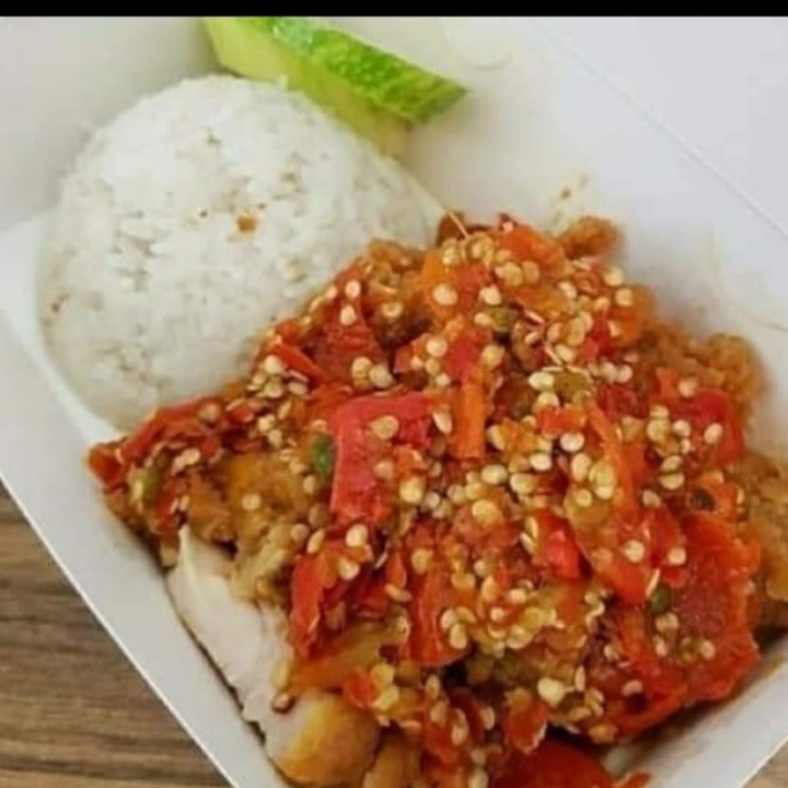 Paket ayam geprek  dan nasi