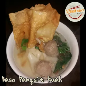 Pangsit Baso Kuah