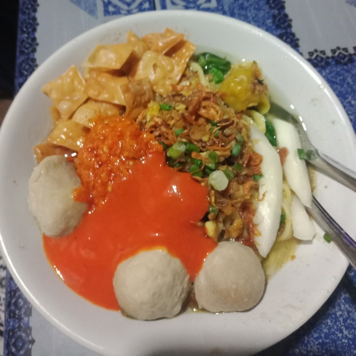 Pangsit Mie Ayam Pentol