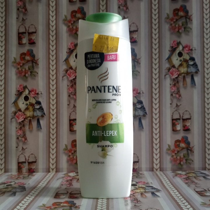 Pantene Shampoo  3