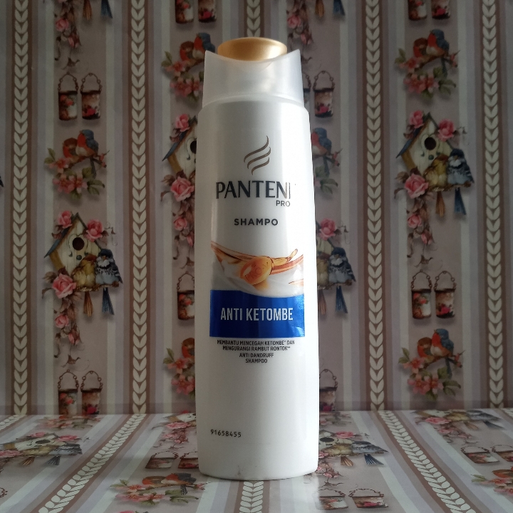 Pantene Shampoo  4