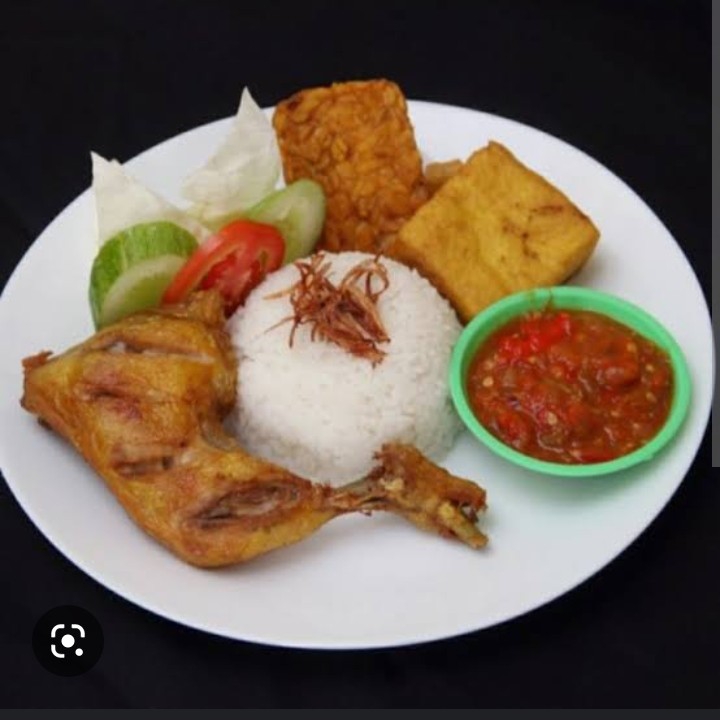 Pecel Ayam Pakai Nasi