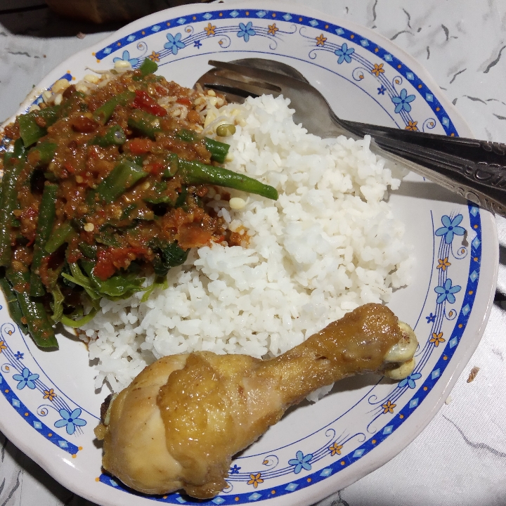 Pecel Ayam