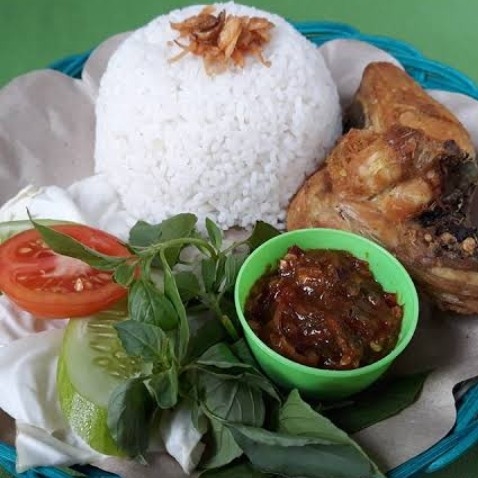 Pecel Ayam Goreng