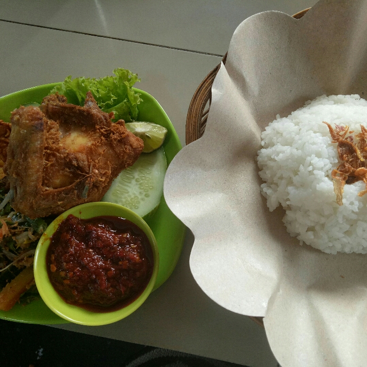 Pecel Ayam Pake Nasi