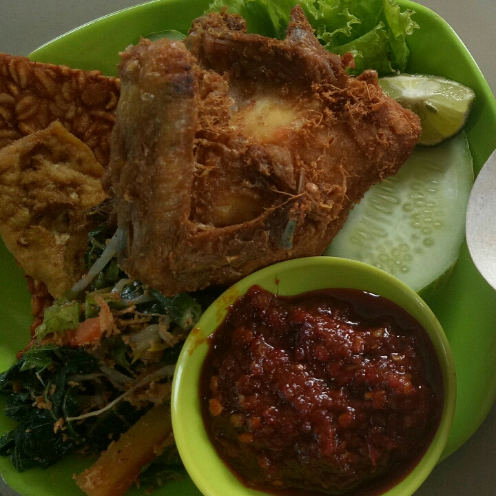 Pecel Bebek Tampa Nasi