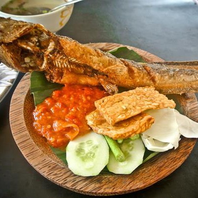 Pecel Lele Komplit