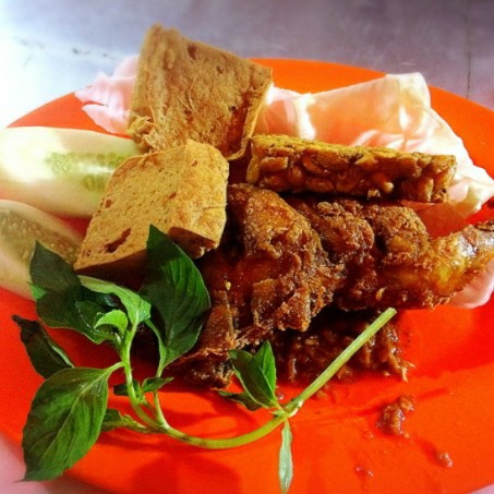 Pecel Lele Dan Ayam Goreng  3