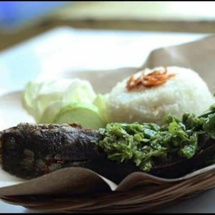 Pecel Lele Sambel Ijo