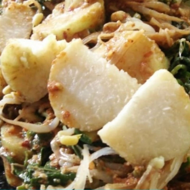 Pecel Lontong