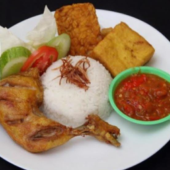 Pecel ayam tanpa nasi