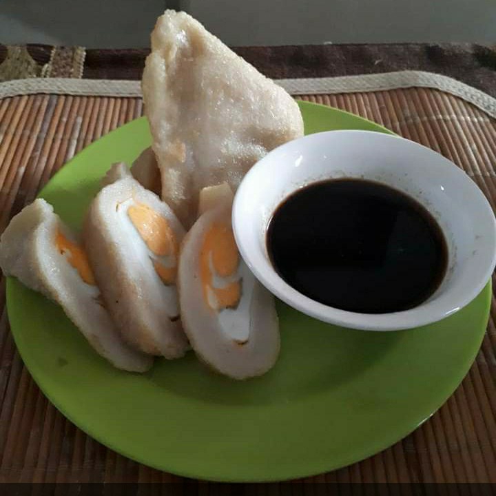 Pempek Kapal Selam