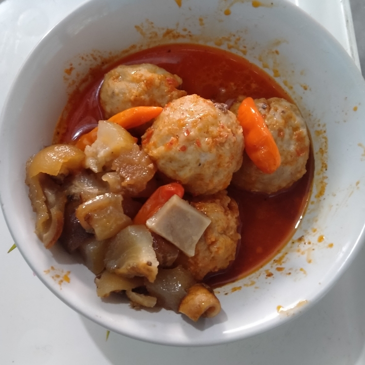 Bakso Pentol Kikil Pedas