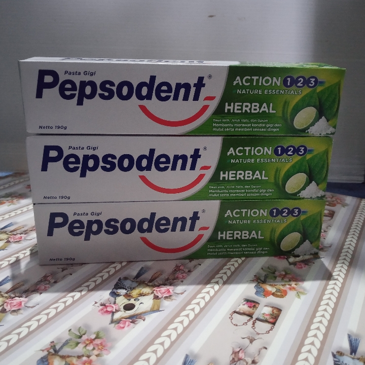 Pepsodent Herbal 