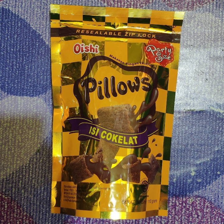 Pillows Cokelat