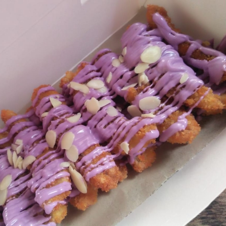 Pisang Crispy Steak Coklat Rasa Taro