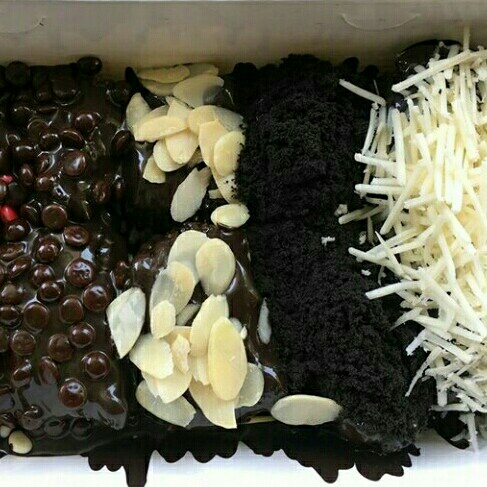 Pisang Nugget Chocolate Topping Cip Almond Oreo Keju