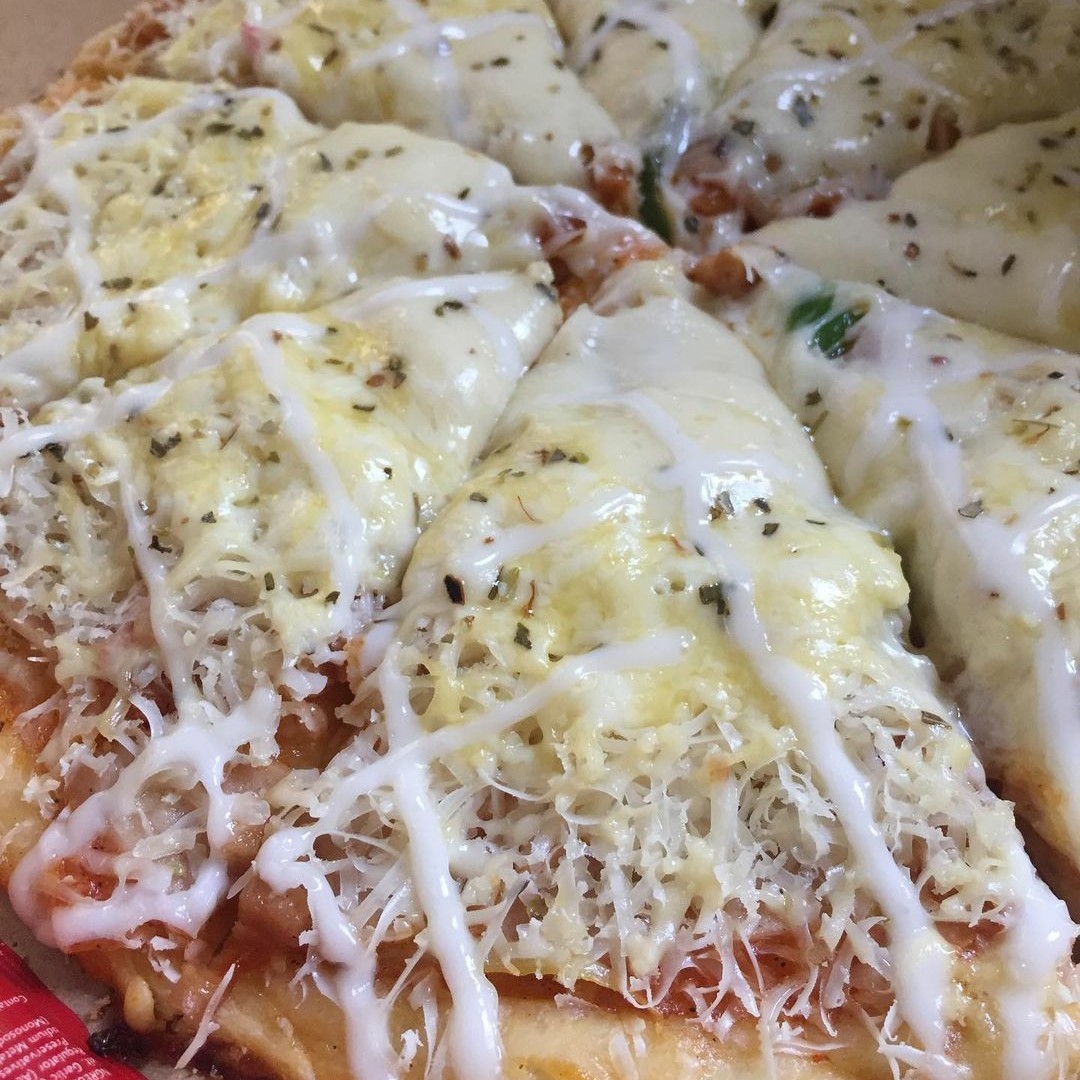 Pizza Ayam Full Keju Mozarella Mix Ceddar Tanpa Pinggiran Sosis 3