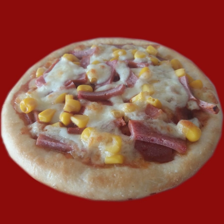 Pizza Beef Corn Pinggiran Keju Ukuran Kecil 