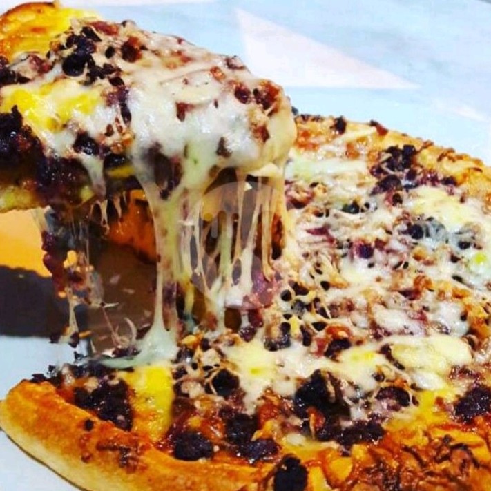 Pizza Daging Ori 8 Potongan