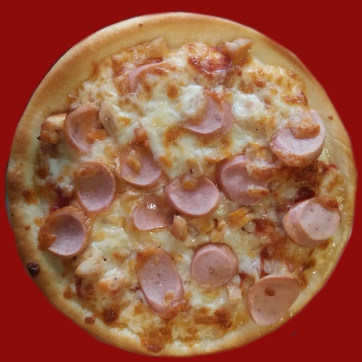 Pizza Deluxe Chicken Pinggiran Sosis Atau Nugget Ukuran Sedang 