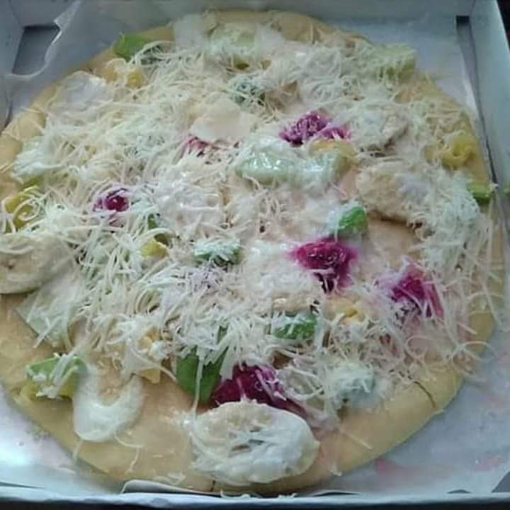 Pizza Fruit Keju Parut