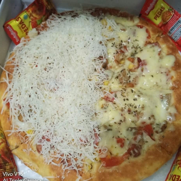 Pizza Mix Keju Medium 26cm