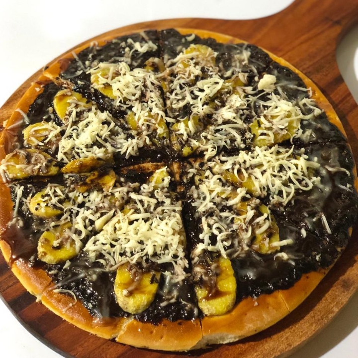 Pizza Pisang Coklat