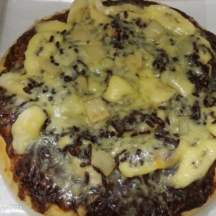 Pizza Pisang Coklat Keju Mozarella Medium