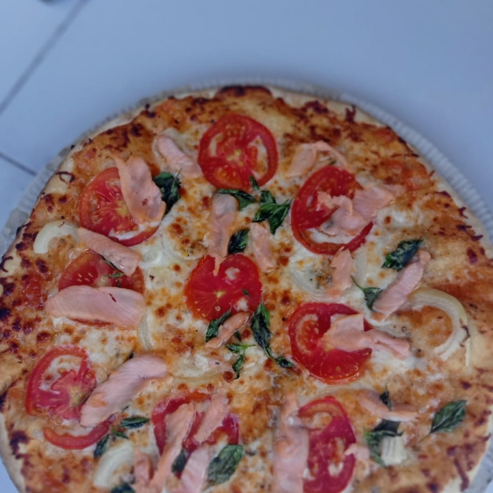 Pizza Smoke Salmon