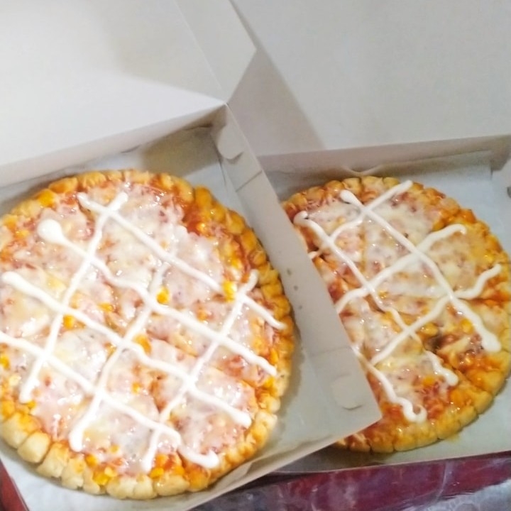 Pizza Sosis Jagung Mozarella