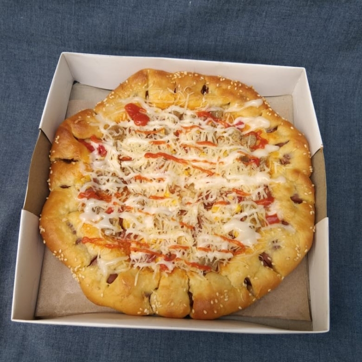 Pizza Ukuran 22cm Plus Keju