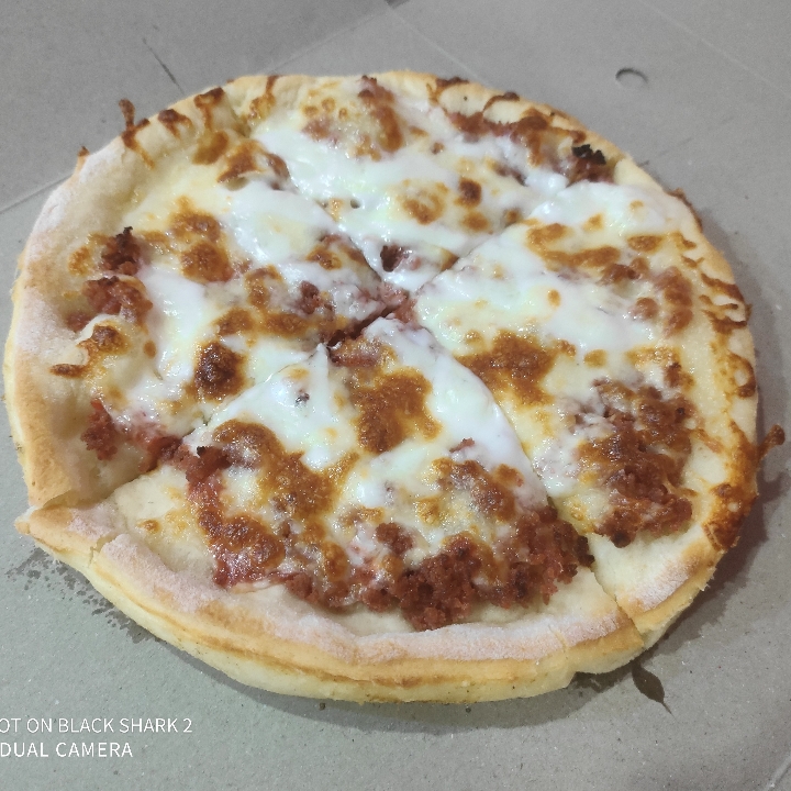 Pizza full keju mozarella