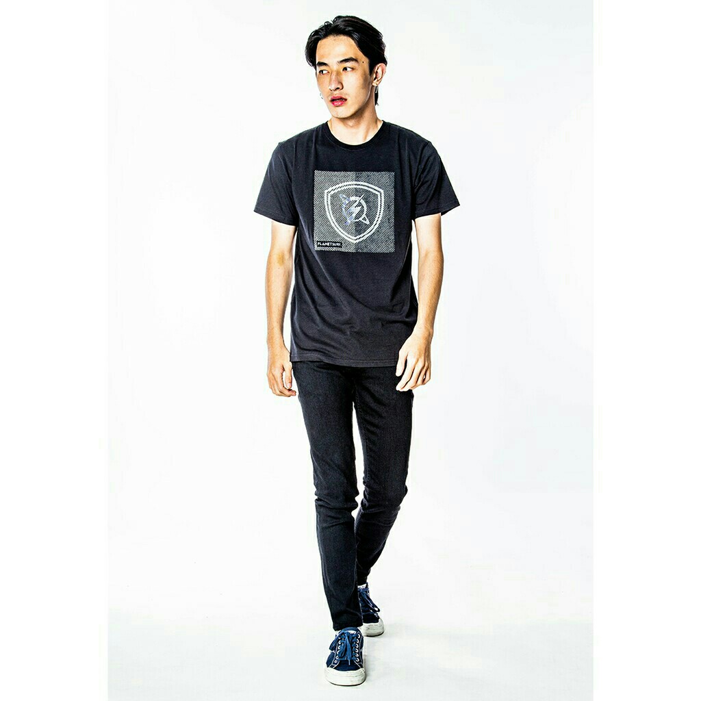 Planet Surf Clothing Kaos Pria Lengan Pendek Hitam Expert Lo