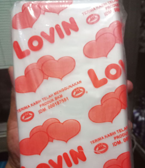 Plastik PE Ukr. 10 x 20 Merk LOVIN (0.25 kg)