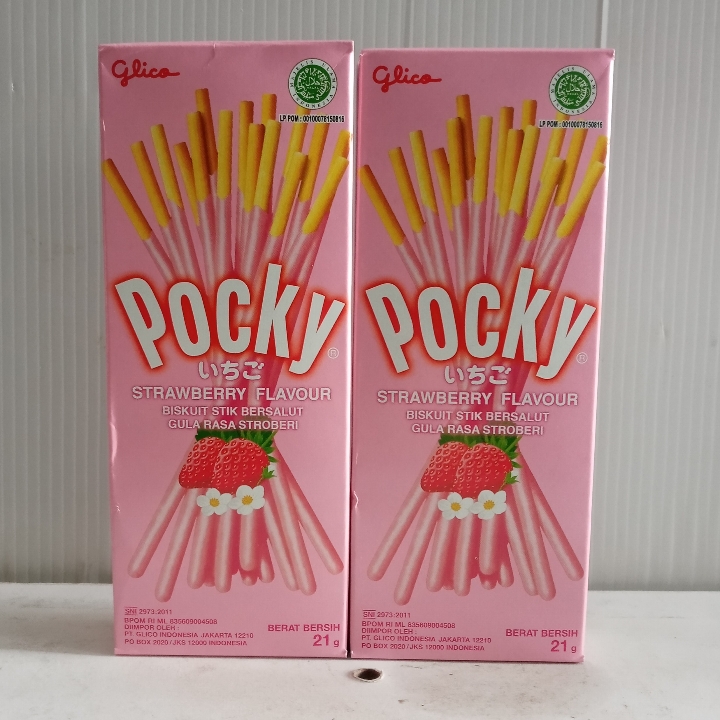 Pocky Strawberry