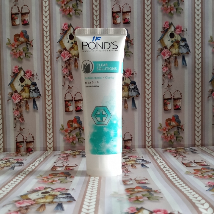 Ponds Clear Solutions Facial Scrub