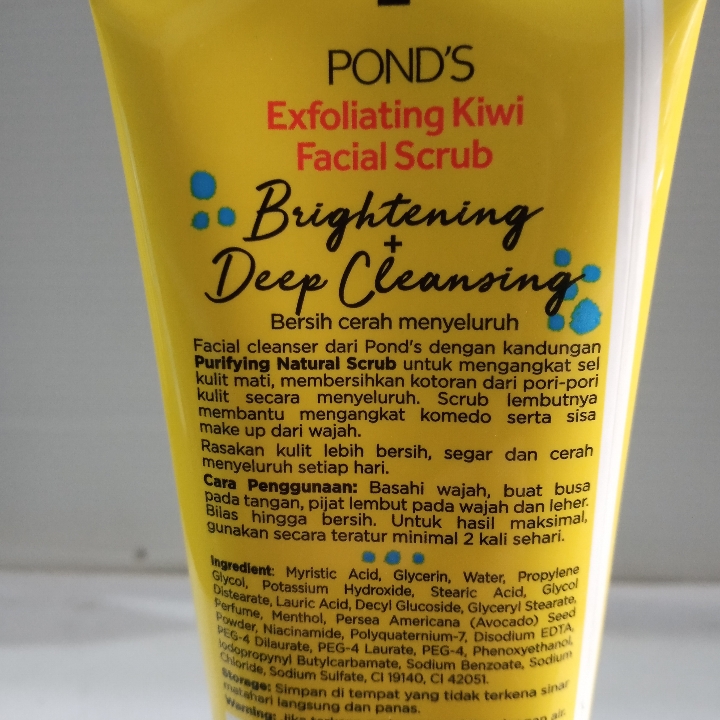 Ponds Maudy Ayunda Facial Scrub 2