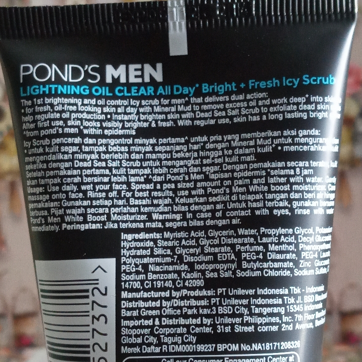 Ponds Men Lightening Oil Clear 2